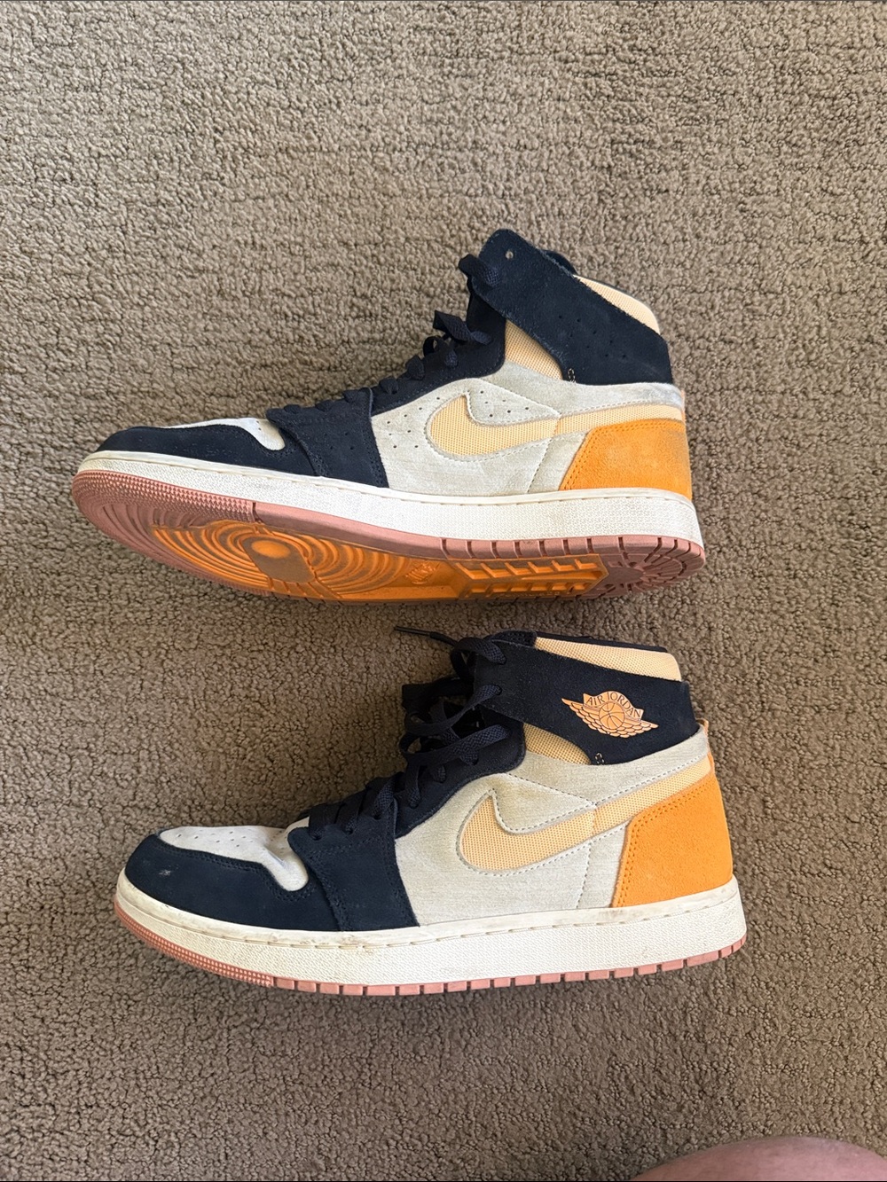 Nike Air Jordan 1 Mid - black, Orange, Cream size 11 - Picture 3 of 4